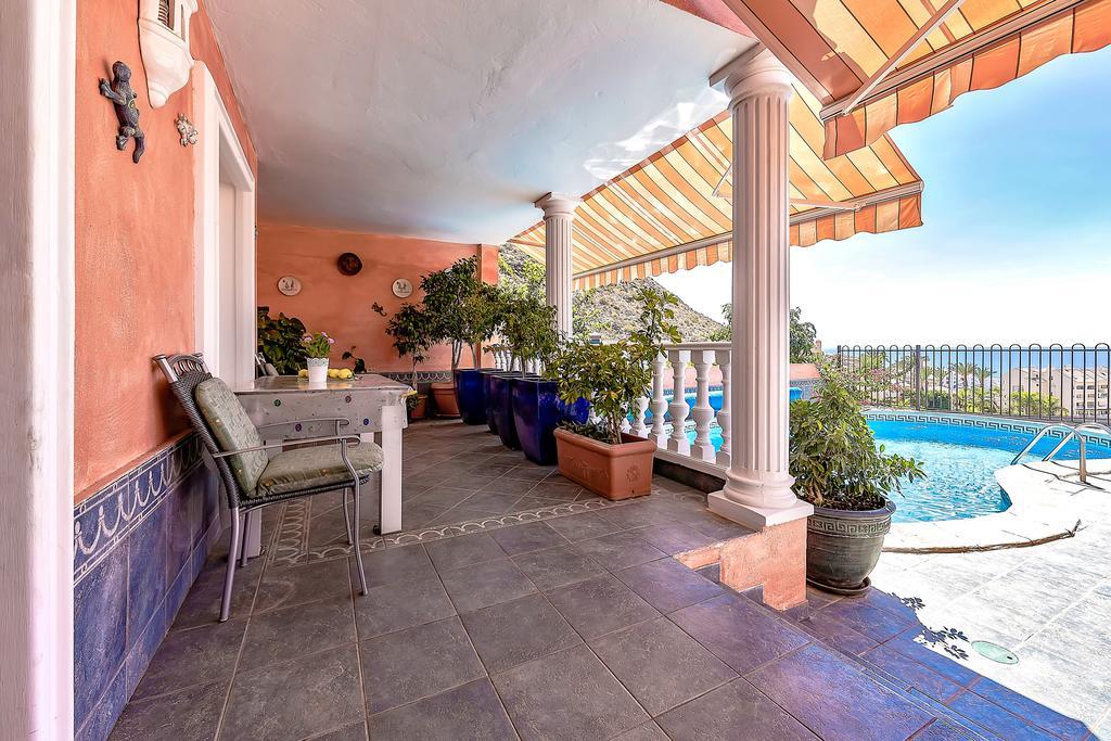 Villa In Los Cristianos 洛斯克里斯蒂亚诺斯 外观 照片